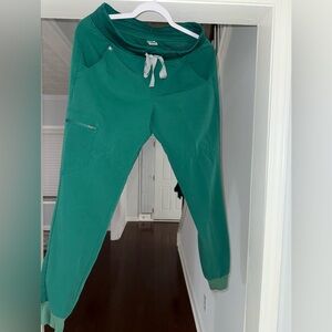 High Waisted Zamora Jogger Scrub Pants,Hunter green , size S